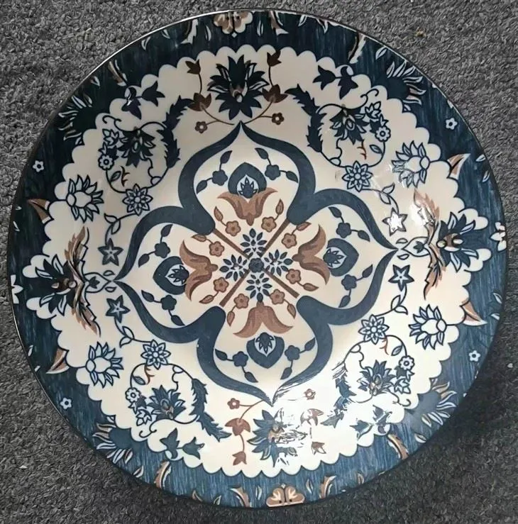 Divu krāsu tampondrukas zupas šķīvis