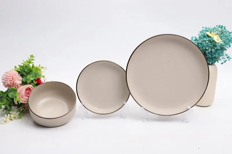 Jeloustonas trauku komplekts klasisks